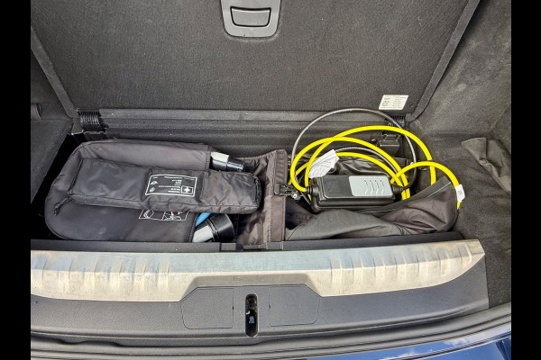 BMW 3 Serie Touring 320e Individual, Laser, Bus. Ed. Plus (NL-auto NAP)