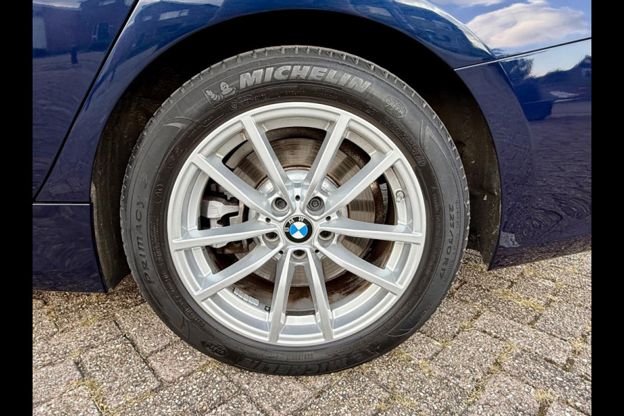 BMW 3 Serie Touring 320e Individual, Laser, Bus. Ed. Plus (NL-auto NAP)
