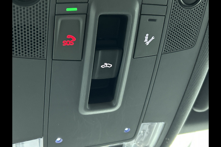 Audi A3 Limousine 30 TFSI Business edition (PANORAMADAK, AFNEEMBARE TREKHAAK, SPORTSTOELEN, 1e EIGENAAR)