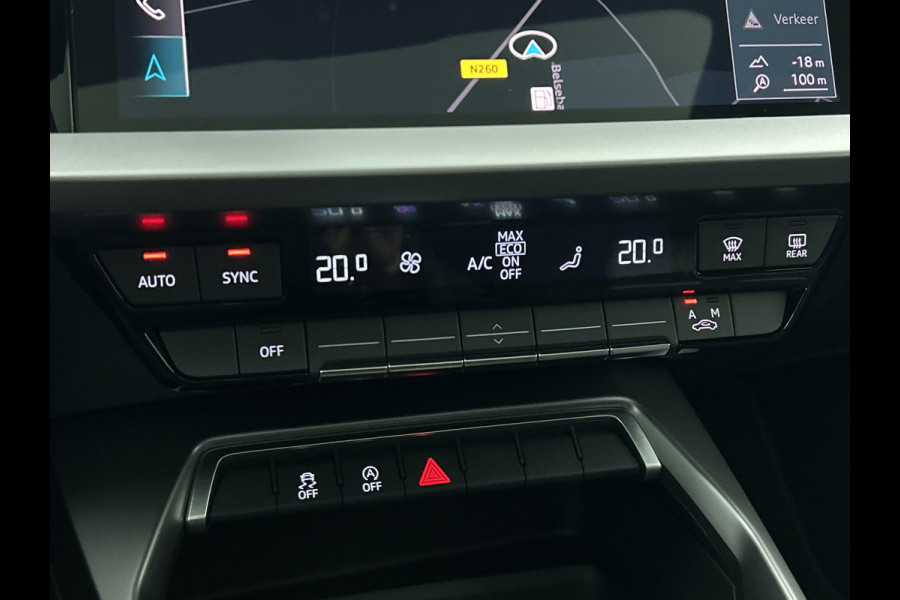 Audi A3 Limousine 30 TFSI Business edition (PANORAMADAK, AFNEEMBARE TREKHAAK, SPORTSTOELEN, 1e EIGENAAR)