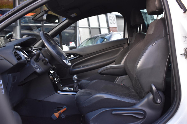 DS DS 3 1.2 PureTech So Chic Camera Airco Trekhaak