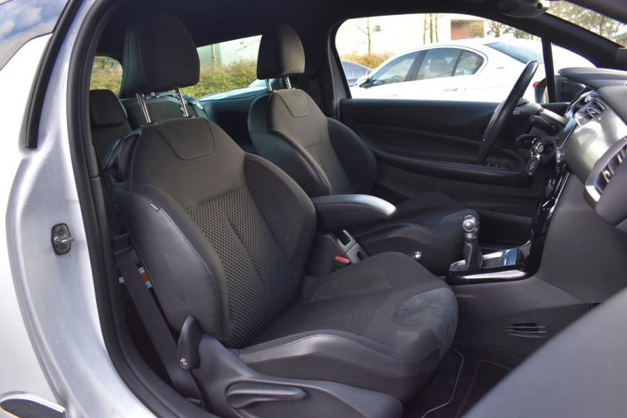 DS DS 3 1.2 PureTech So Chic Camera Airco Trekhaak