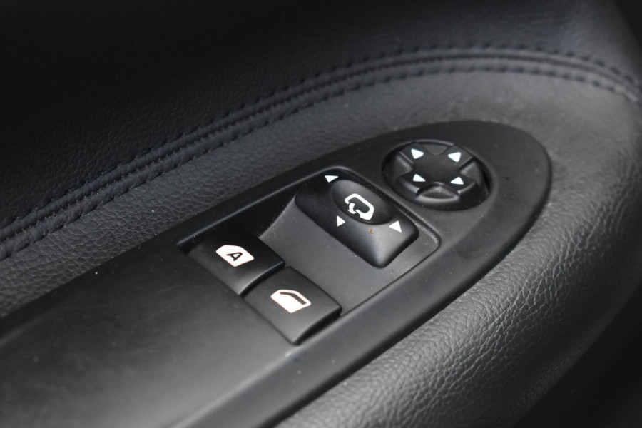 DS DS 3 1.2 PureTech So Chic Camera Airco Trekhaak