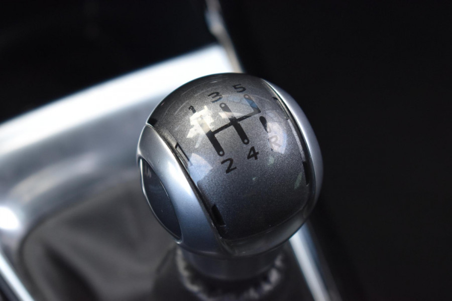 DS DS 3 1.2 PureTech So Chic Camera Airco Trekhaak