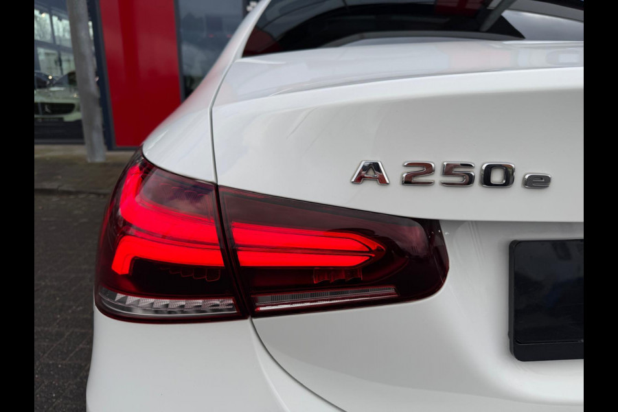 Mercedes-Benz A-Klasse 250 e Business Solution AMG Limited