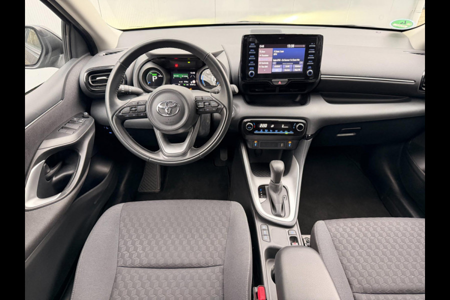 Toyota Yaris 1.5 Hybrid Team ACC Carplay Stoelverw DAB Clima KM : 10.000 !!!
