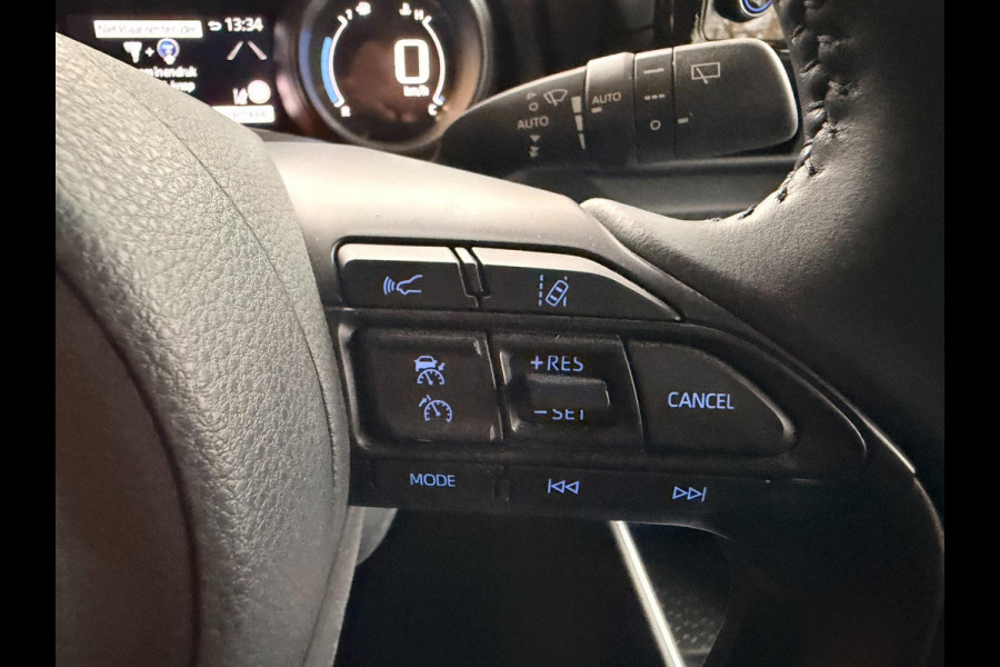 Toyota Yaris 1.5 Hybrid Team ACC Carplay Stoelverw DAB Clima KM : 10.000 !!!