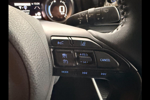 Toyota Yaris 1.5 Hybrid Team ACC Carplay Stoelverw DAB Clima KM : 10.000 !!!