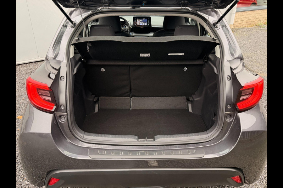 Toyota Yaris 1.5 Hybrid Team ACC Carplay Stoelverw DAB Clima KM : 10.000 !!!