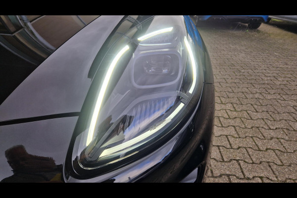 Ford Puma 1.0 EcoBoost Hybrid Titanium 125pk | Driver Assistance Pack | Winterpack | Keyless Pack | Elek. Achterklep | SYNC 4 Navigatie