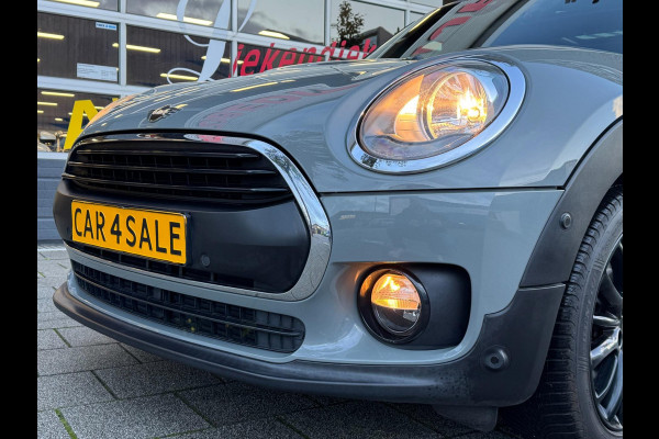MINI Clubman 1.5 One Pepper II - Panorama dak I Airco I Sport velgen I PDC I Dealer onderhouden