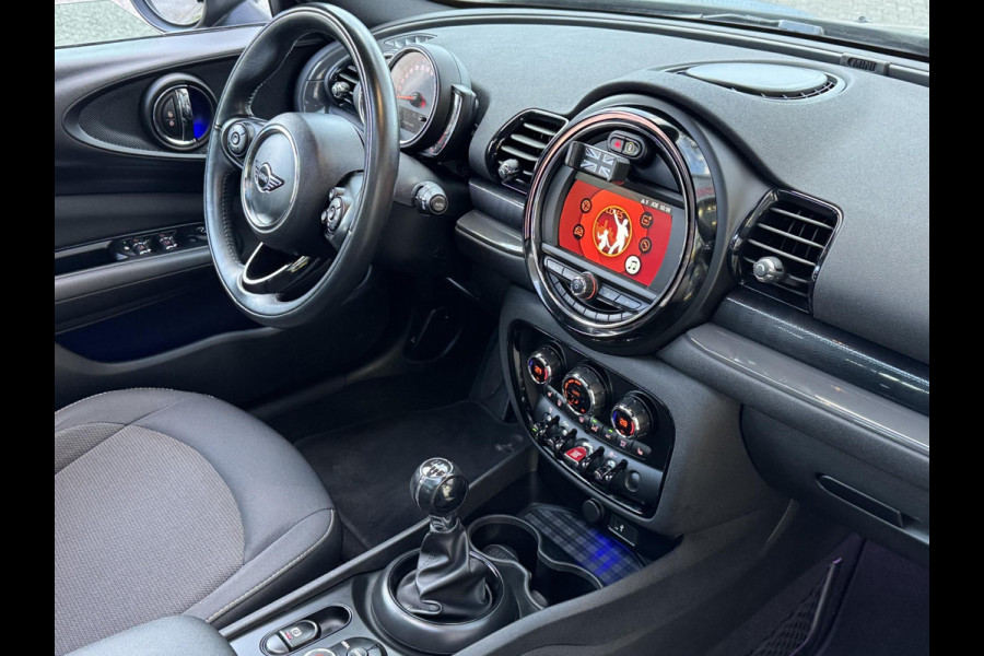 MINI Clubman 1.5 One Pepper II - Panorama dak I Airco I Sport velgen I PDC I Dealer onderhouden