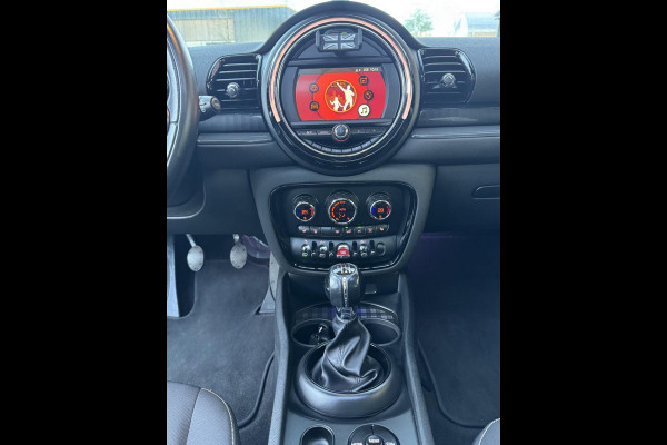 MINI Clubman 1.5 One Pepper II - Panorama dak I Airco I Sport velgen I PDC I Dealer onderhouden