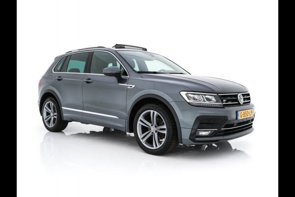Volkswagen Tiguan 1.5 TSI R-Line Comfortline Business (INCL-BTW) *PANO | FULL-LED | ADAPTIVE-CRUISE | DIGI-COCKPIT | HEATED-COMFORTSEATS | NAV-FULLMAP | DAB+ | TOWBAR | PRIVACY-GLASS | ECC | PDC | 19''ALU*