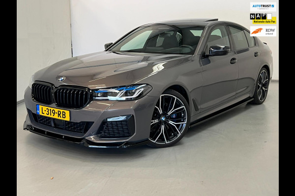 BMW 5 Serie 530i M Sport / Schuifdak / NL-auto / HUD / Laser