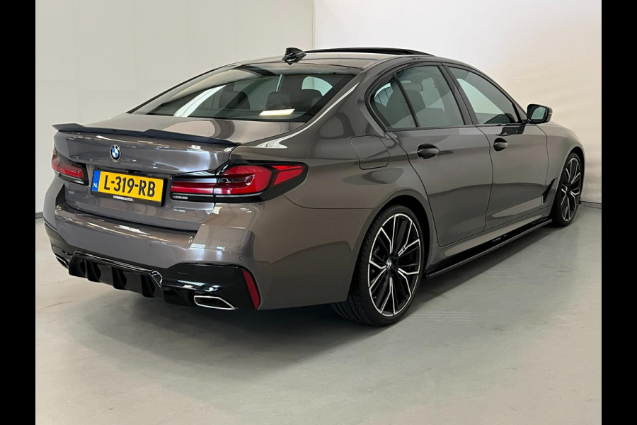 BMW 5 Serie 530i M Sport / Schuifdak / NL-auto / HUD / Laser