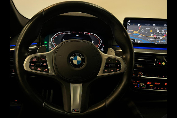 BMW 5 Serie 530i M Sport / Schuifdak / NL-auto / HUD / Laser