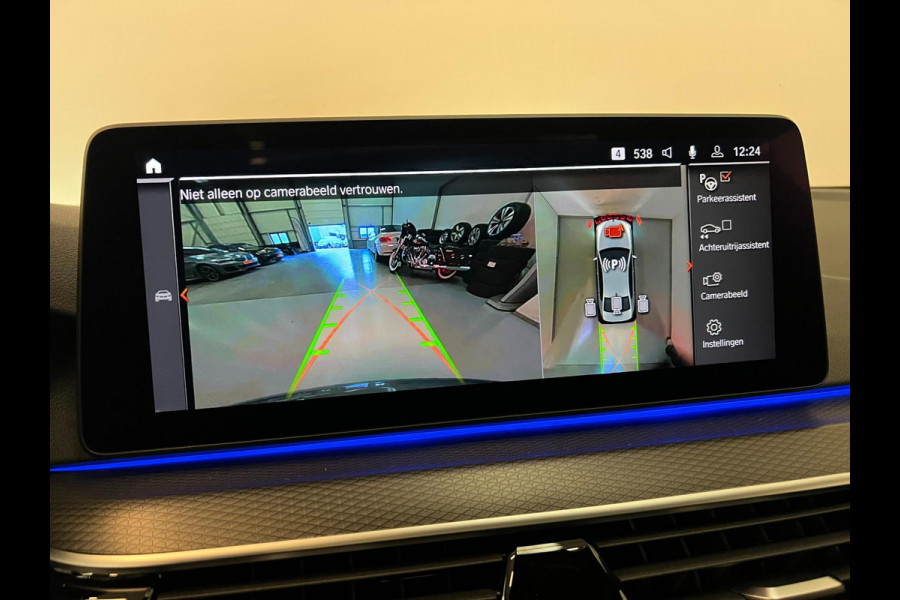 BMW 5 Serie 530i M Sport / Schuifdak / NL-auto / HUD / Laser