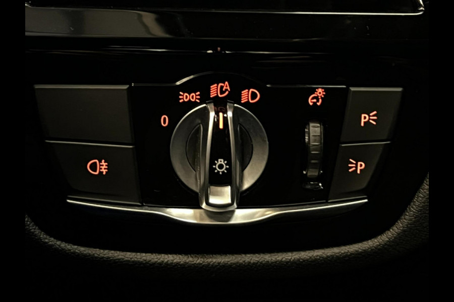 BMW 5 Serie 530i M Sport / Schuifdak / NL-auto / HUD / Laser