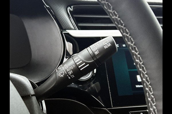 Opel Corsa 1.2 Turbo 136pk Hybrid GS Auto. Navigatie Apple Carplay/ Android Auto Camera Parkeersensoren Cruise Control Stoel- en stuurverwarming Airco Lichtmetalen velgen Getinte ramen