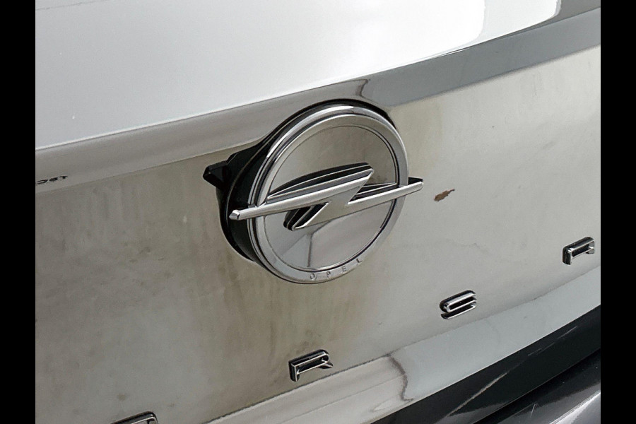 Opel Corsa 1.2 Turbo 136pk Hybrid GS Auto. Navigatie Apple Carplay/ Android Auto Camera Parkeersensoren Cruise Control Stoel- en stuurverwarming Airco Lichtmetalen velgen Getinte ramen