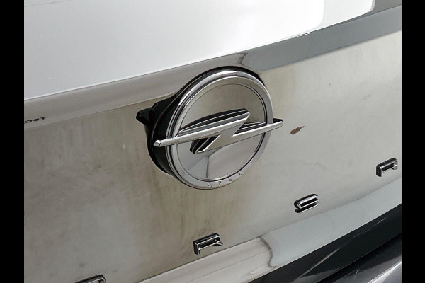 Opel Corsa 1.2 Turbo 136pk Hybrid GS Auto. Navigatie Apple Carplay/ Android Auto Camera Parkeersensoren Cruise Control Stoel- en stuurverwarming Airco Lichtmetalen velgen Getinte ramen