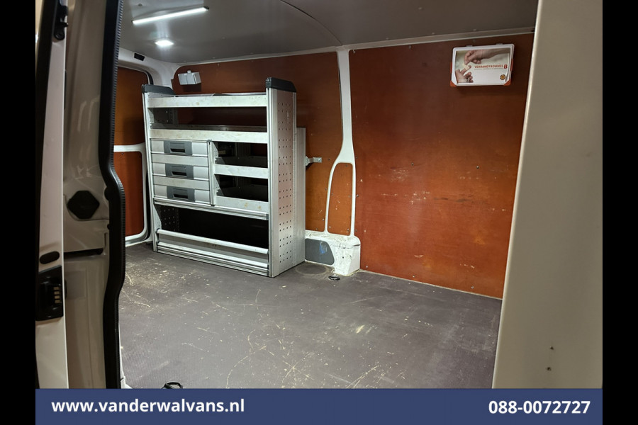 Volkswagen Transporter 2.0 TDI L2H1 Euro6 Airco | Imperiaal | Omvormer | Camera | Cruisecontrol | Trekhaak | Apple Carplay Android Auto, Parkeersensoren