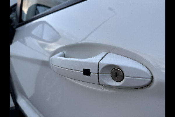 Ford EcoSport 1.0 EcoBoost Titanium Stoel verwarming / elektrische voorruit verwarming / achteruit rij camera/