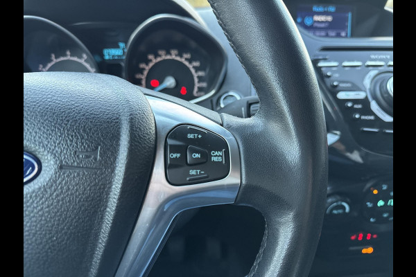 Ford EcoSport 1.0 EcoBoost Titanium Stoel verwarming / elektrische voorruit verwarming / achteruit rij camera/