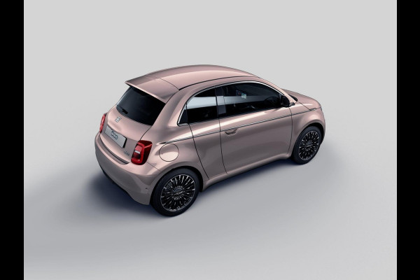 Fiat 500E 3+1 La Prima 42 kWh | 17% Bijtelling | Clima | Cruise | Leder | 17" | Priv Glass | Winter Pack | JBL Sound | BSM | Apple Carplay