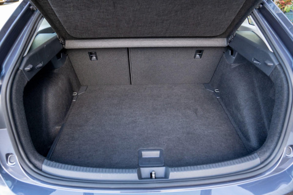 Volkswagen Taigo 1.0 TSI Style | Prijs rijklaar incl. 12 mnd garantie | IQ Light Stoelverw Camera Apple carplay/android auto