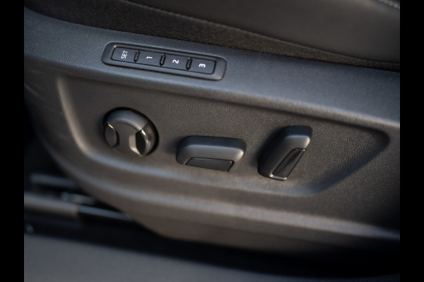 Škoda Karoq 1.5 TSI ACT Sportline Business | Panodak | Leder | Stoelgeheugen | Elk A-klep | Prijs Rijklaar!!