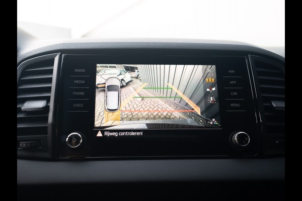 Škoda Karoq 1.5 TSI ACT Sportline Business | Panodak | Leder | Stoelgeheugen | Elk A-klep | Prijs Rijklaar!!