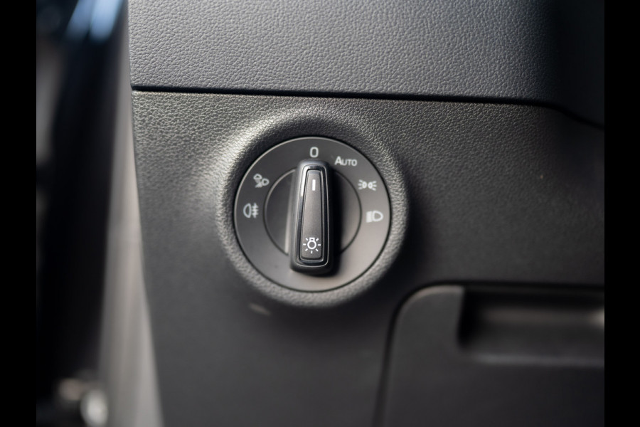 Škoda Karoq 1.5 TSI ACT Sportline Business | Panodak | Leder | Stoelgeheugen | Elk A-klep | Prijs Rijklaar!!