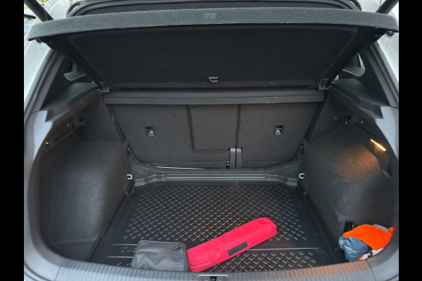 Volkswagen Tiguan 1.5 TSI ACT Highline Business R Line l Pano l ACC l Virtual l Black optic l IZGST l