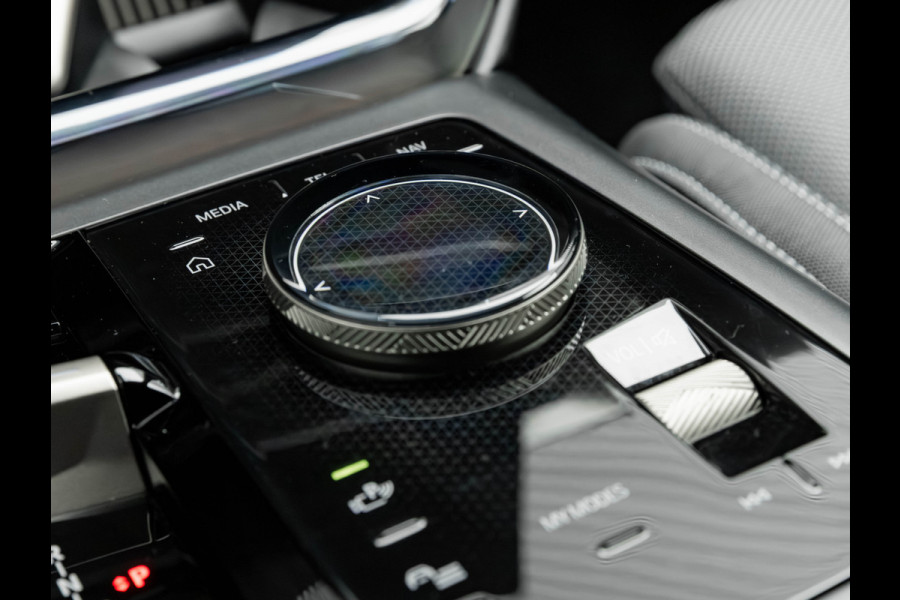 BMW X3 30e xDrive - Trekhaak - Active Cruise - Head-up - 360° Camera