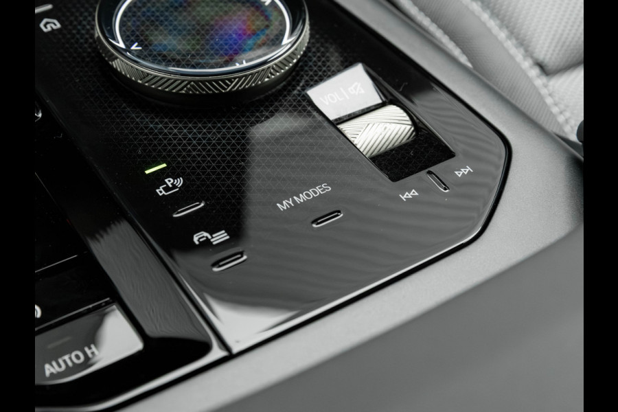 BMW X3 30e xDrive - Trekhaak - Active Cruise - Head-up - 360° Camera