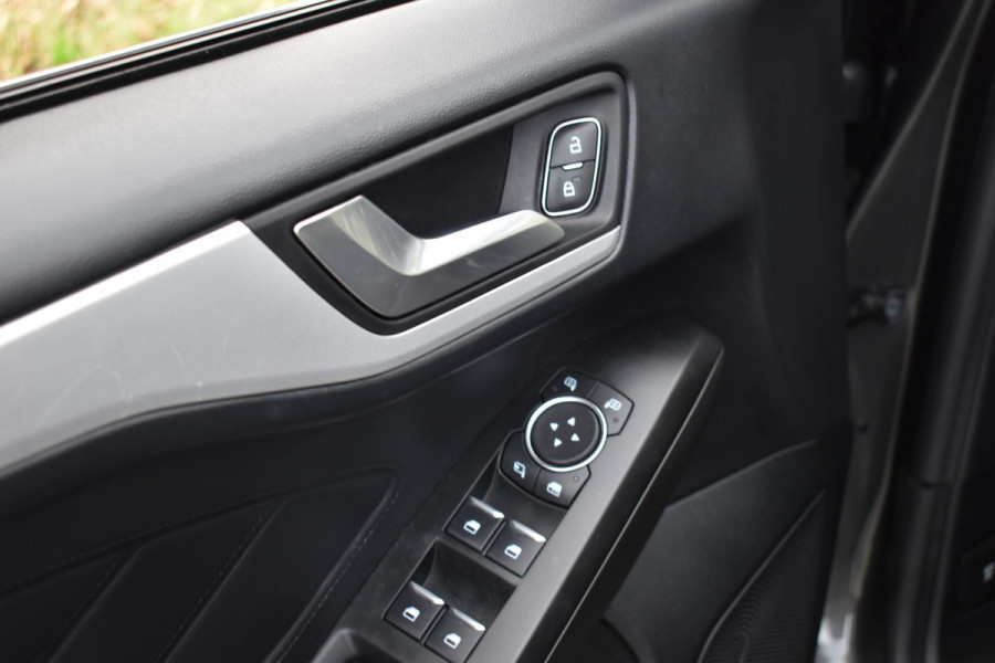 Ford Focus 1.0 125PK EcoBoost HYBRID BUSINESS CAMERA/NAVI/STUURVERW.