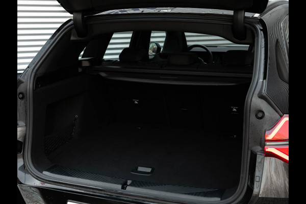 BMW X3 30e xDrive M-Sport Pro - Driving Ass Prof - Trekhaak - Head-up - Pano