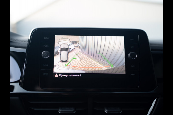 Volkswagen T-Roc 1.5 TSI R-Line Business | Black Style | Keyless | Elk. A-klep | Side Assist | IQ Light | Camera | Prijs Rijklaar!!