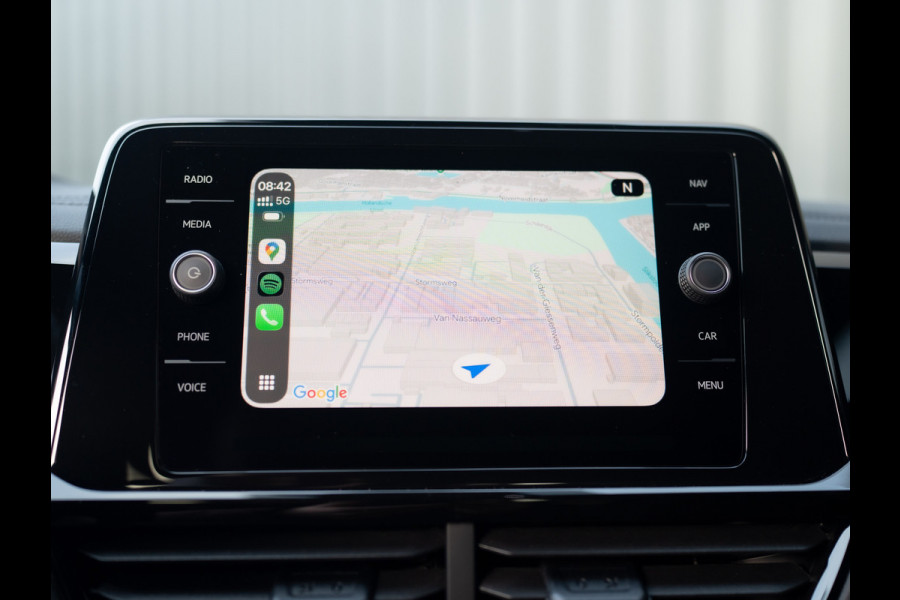 Volkswagen T-Roc 1.5 TSI R-Line Business | Black Style | Keyless | Elk. A-klep | Side Assist | IQ Light | Camera | Prijs Rijklaar!!