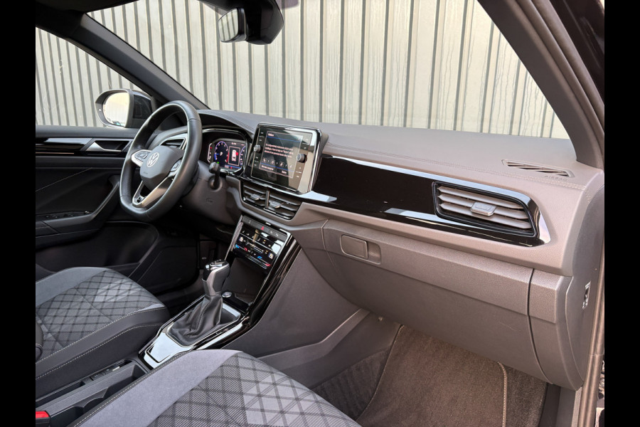 Volkswagen T-Roc 1.5 TSI R-Line Business | Black Style | Keyless | Elk. A-klep | Side Assist | IQ Light | Camera | Prijs Rijklaar!!