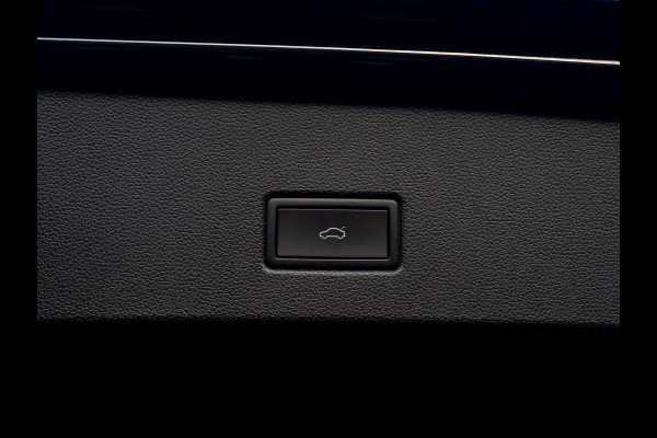 Volkswagen T-Roc 1.5 TSI R-Line Business | Black Style | Keyless | Elk. A-klep | Side Assist | IQ Light | Camera | Prijs Rijklaar!!