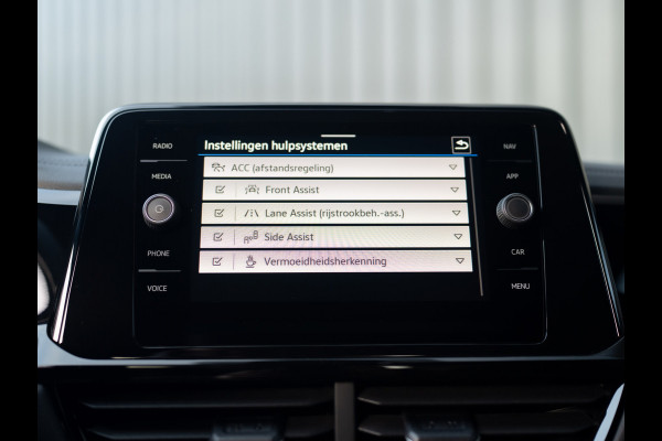 Volkswagen T-Roc 1.5 TSI R-Line Business | Black Style | Keyless | Elk. A-klep | Side Assist | IQ Light | Camera | Prijs Rijklaar!!