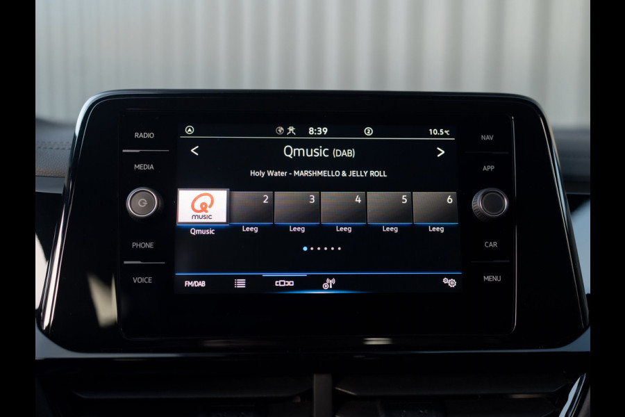 Volkswagen T-Roc 1.5 TSI R-Line Business | Black Style | Keyless | Elk. A-klep | Side Assist | IQ Light | Camera | Prijs Rijklaar!!