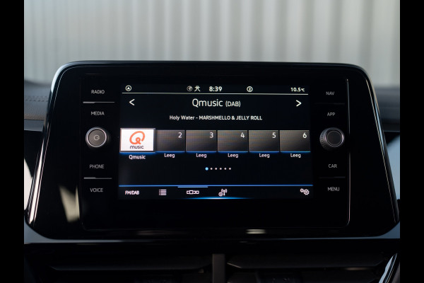 Volkswagen T-Roc 1.5 TSI R-Line Business | Black Style | Keyless | Elk. A-klep | Side Assist | IQ Light | Camera | Prijs Rijklaar!!