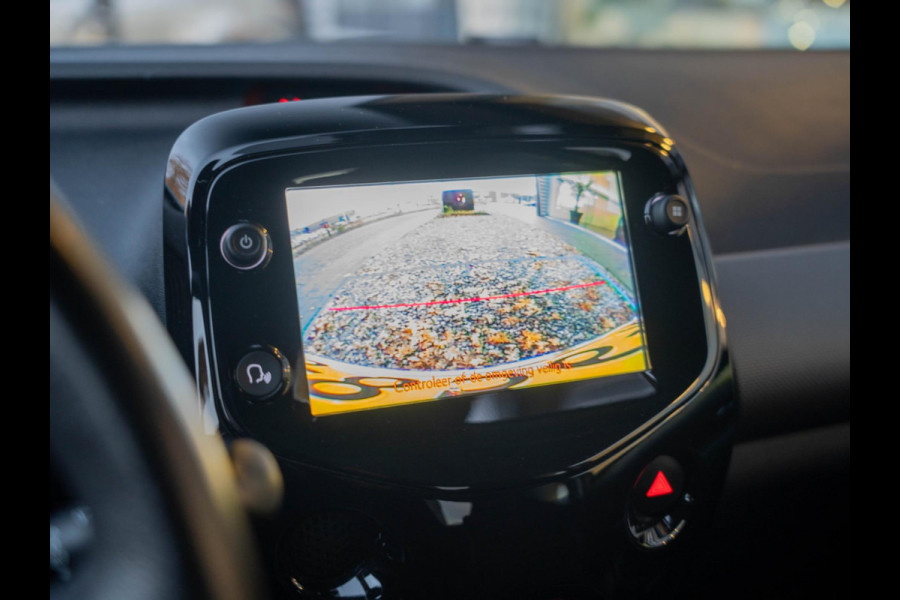 Peugeot 108 1.0 e-VTi Allure / Leer / Camera / Stoelverwarming / Carplay