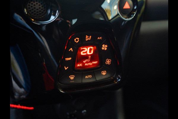 Peugeot 108 1.0 e-VTi Allure / Leer / Camera / Stoelverwarming / Carplay