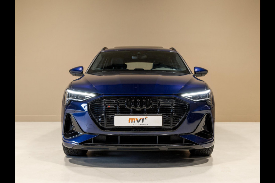 Audi e-tron 55 quattro S edition 95 kWh / 408pk / Panorama dak / Rondomzicht camera /