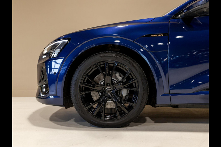 Audi e-tron 55 quattro S edition 95 kWh / 408pk / Panorama dak / Rondomzicht camera /